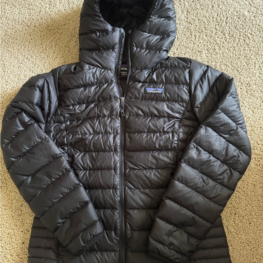 Patagonia Women's Down Sweater Hoody- Black